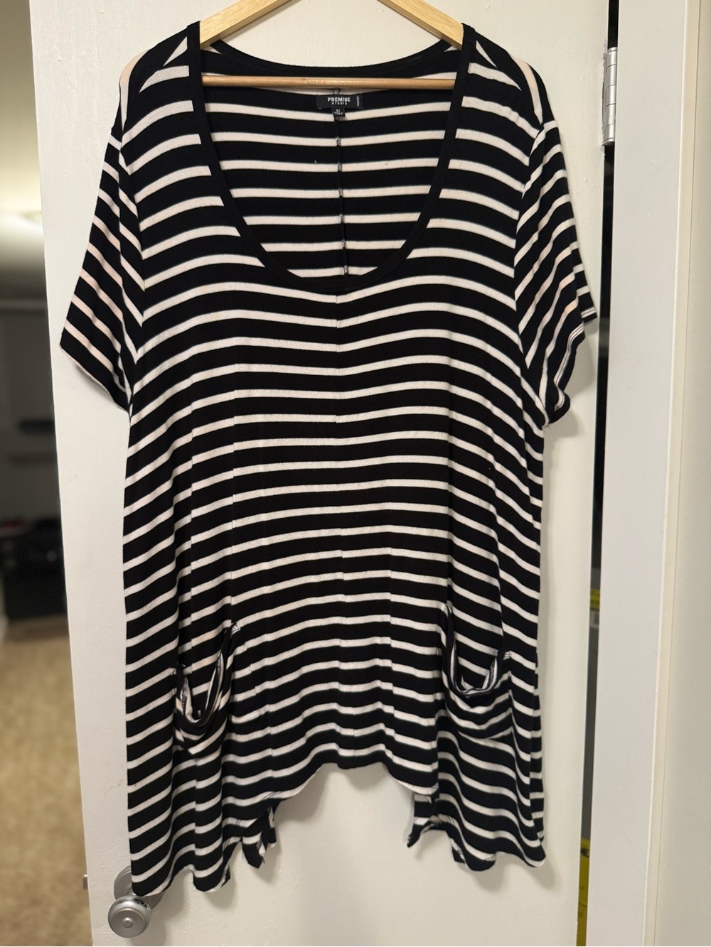 Premise Studio 3X Black & White Striped Sharkbite Tunic Top with Pockets